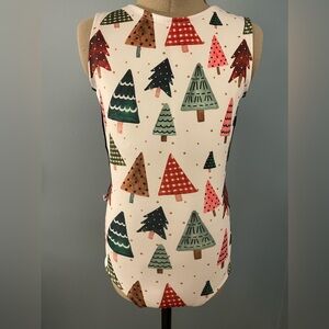 Youth medium 8/10 Christmas tree Leo